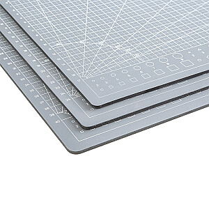 Pjovimo pagrindas DELI 78401, A3, 3mm, PVC, žalias