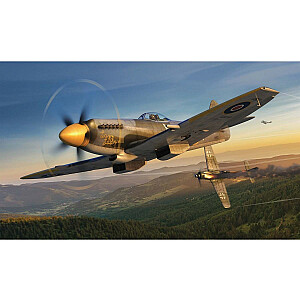 Plastikinis Supermarine Spitfire XIV modelis.