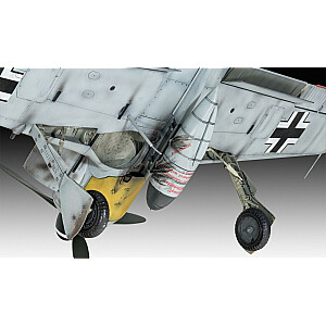 Пластиковая модель Fw190 A-8 Sturmbock 1/32