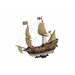 Пластиковая модель корабля «Золотая лань»