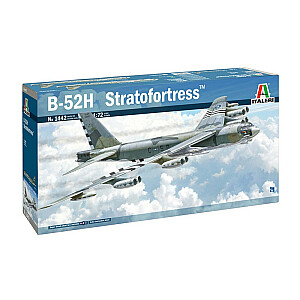 Plastikinis B-52H Stratofortress modelis.