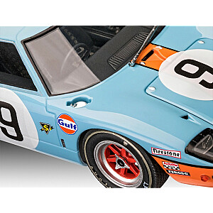 Пластиковая модель автомобиля 1/24 Ford GT 40 Le Mans 1968 года.