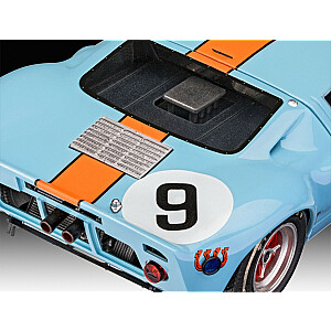 Пластиковая модель автомобиля 1/24 Ford GT 40 Le Mans 1968 года.