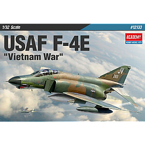 USAF F-4E Vietnamo karo plastikinio modelio lėktuvas 1/32
