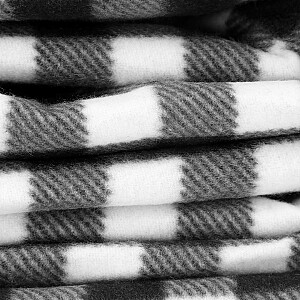 Pikniko antklodė NILS CAMP NC2310 juoda ir balta 300 x 200 cm
