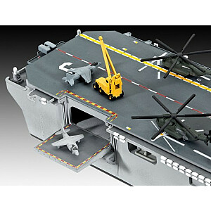 Plastikinis JAV karinio jūrų laivyno lėktuvnešio modelis 1/700.