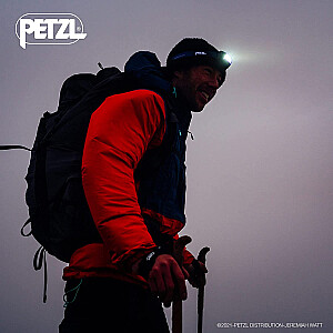 Petzl E065AA01 Actik Core Lamp Синий