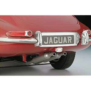 Пластиковая модель автомобиля Jaguar E Type 1/8