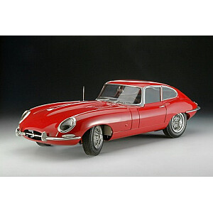 Пластиковая модель автомобиля Jaguar E Type 1/8