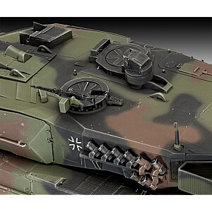 Plastikinis modelis Leopard 2A6/A6NL