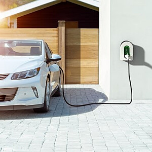 Elektromobilių įkrovimo stotelė „Schneider Electric EVH5A22N2S“, žalia, balta, montuojama ant sienos, 1 vnt.